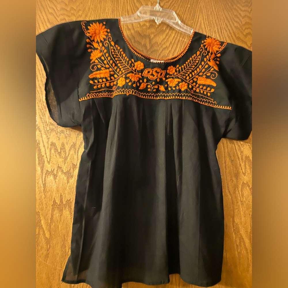 OSU blouse size medium new with tags.